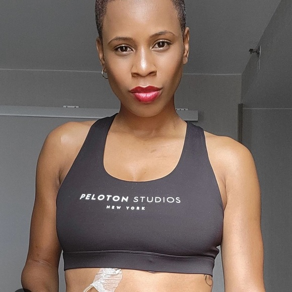 Black Cutout Racerback Top - Picture 2 of 11